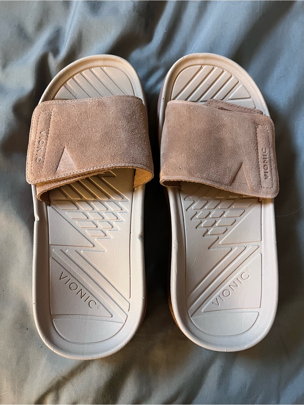 Vionic Camel Tan Suede Slide Rejuvenate Sandals with Adjustable Strap M7.5 W9